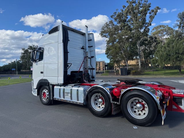 2010 Volvo FH 540 image 3
