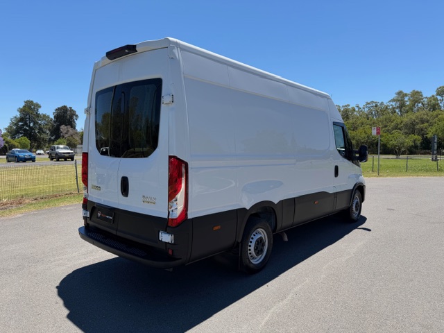 2022 Iveco Daily Van image 3