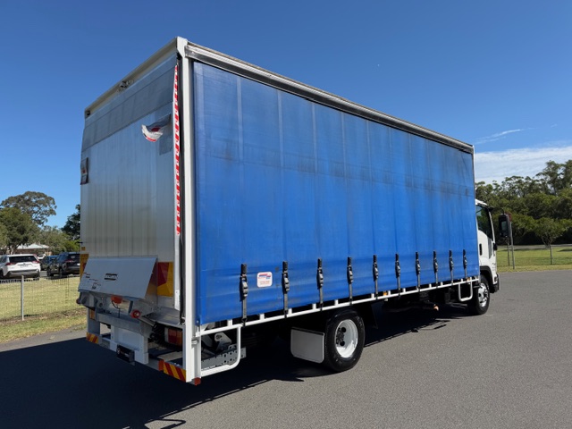 2019 FRR 10 Pallet Curtainsider image 3