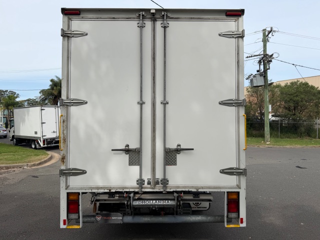 2022 Isuzu NNR Car Licence Pantech image 4