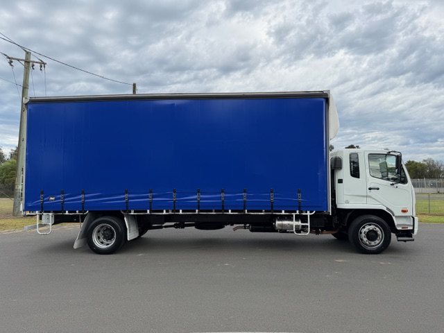 2018 Fuso Fighter 1627 12 Pallet Curtainsider image 2