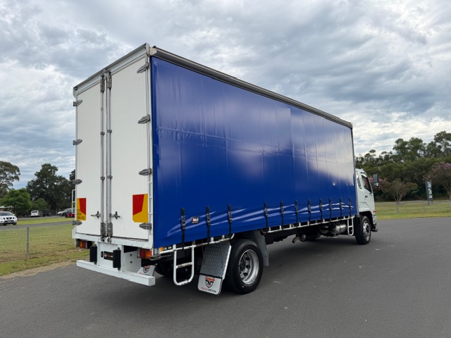 2018 Fuso Fighter 1627 12 Pallet Curtainsider image 3