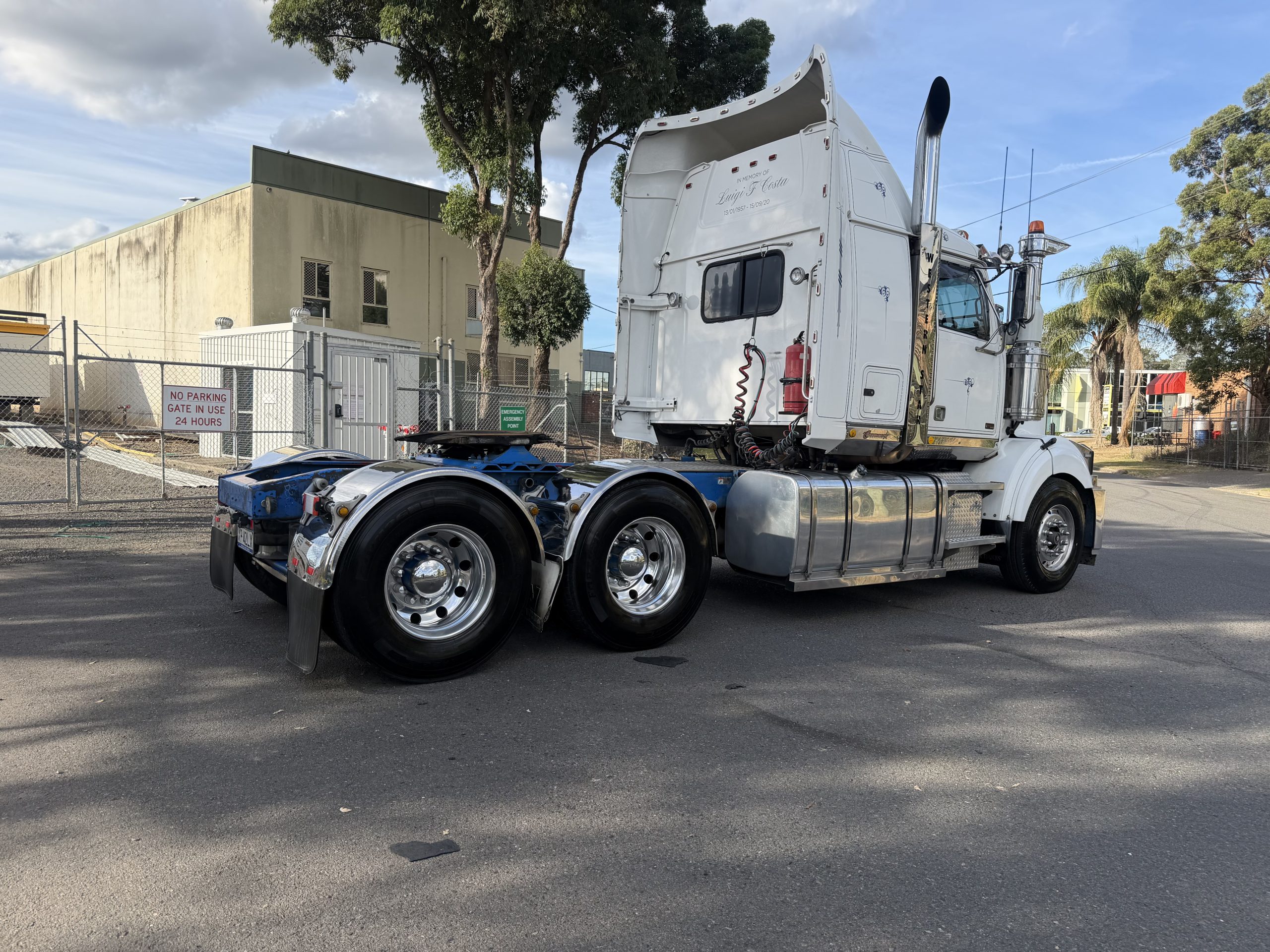 2015 Western Star 4800 Prime Mover image 3