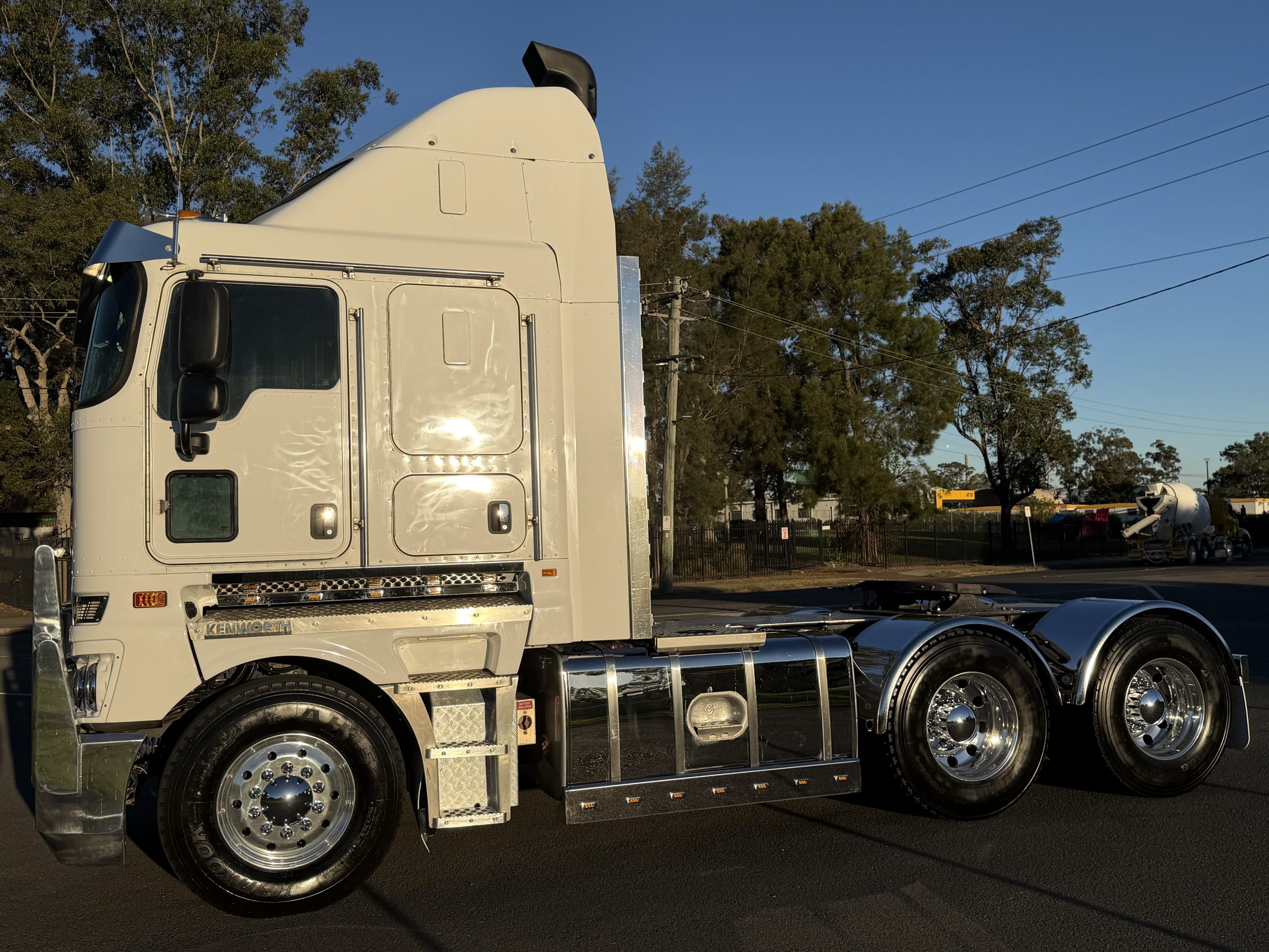 2019 Kenworth k200 Prime Mover image 4