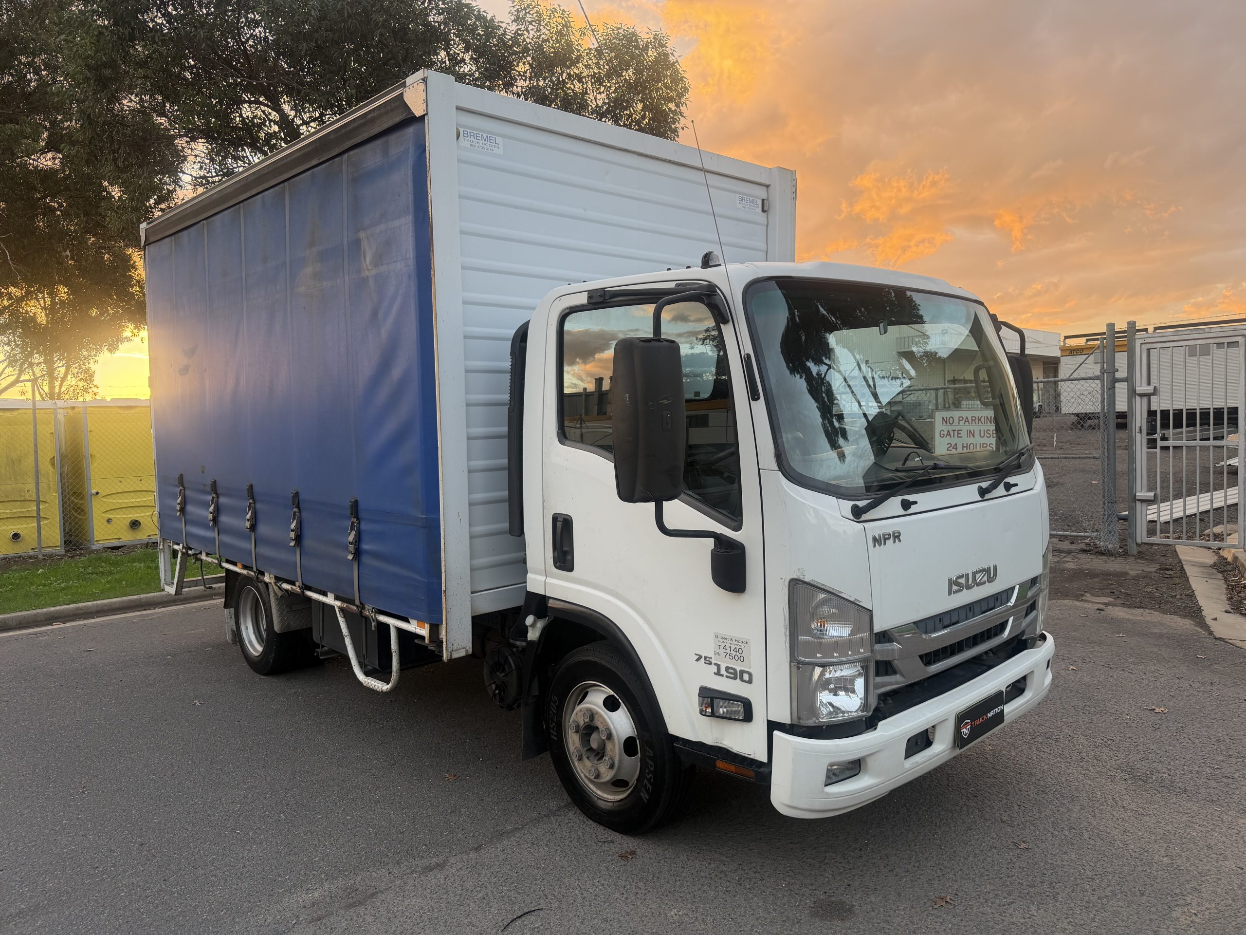 2016 Isuzu Npr 6 Pallet Curtainsider