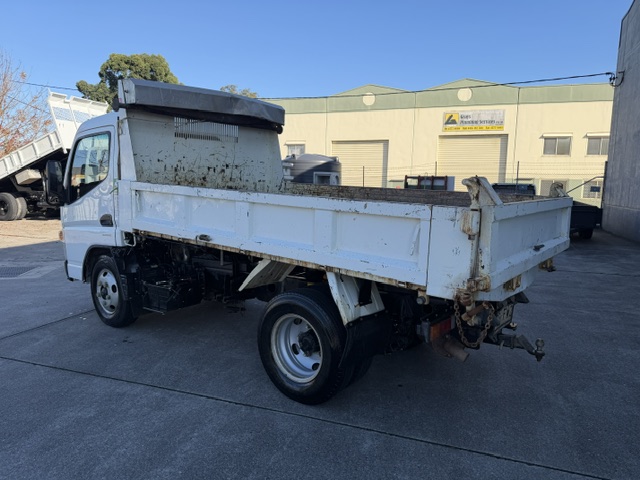 2023 Fuso Canter 615s Tipper image 4