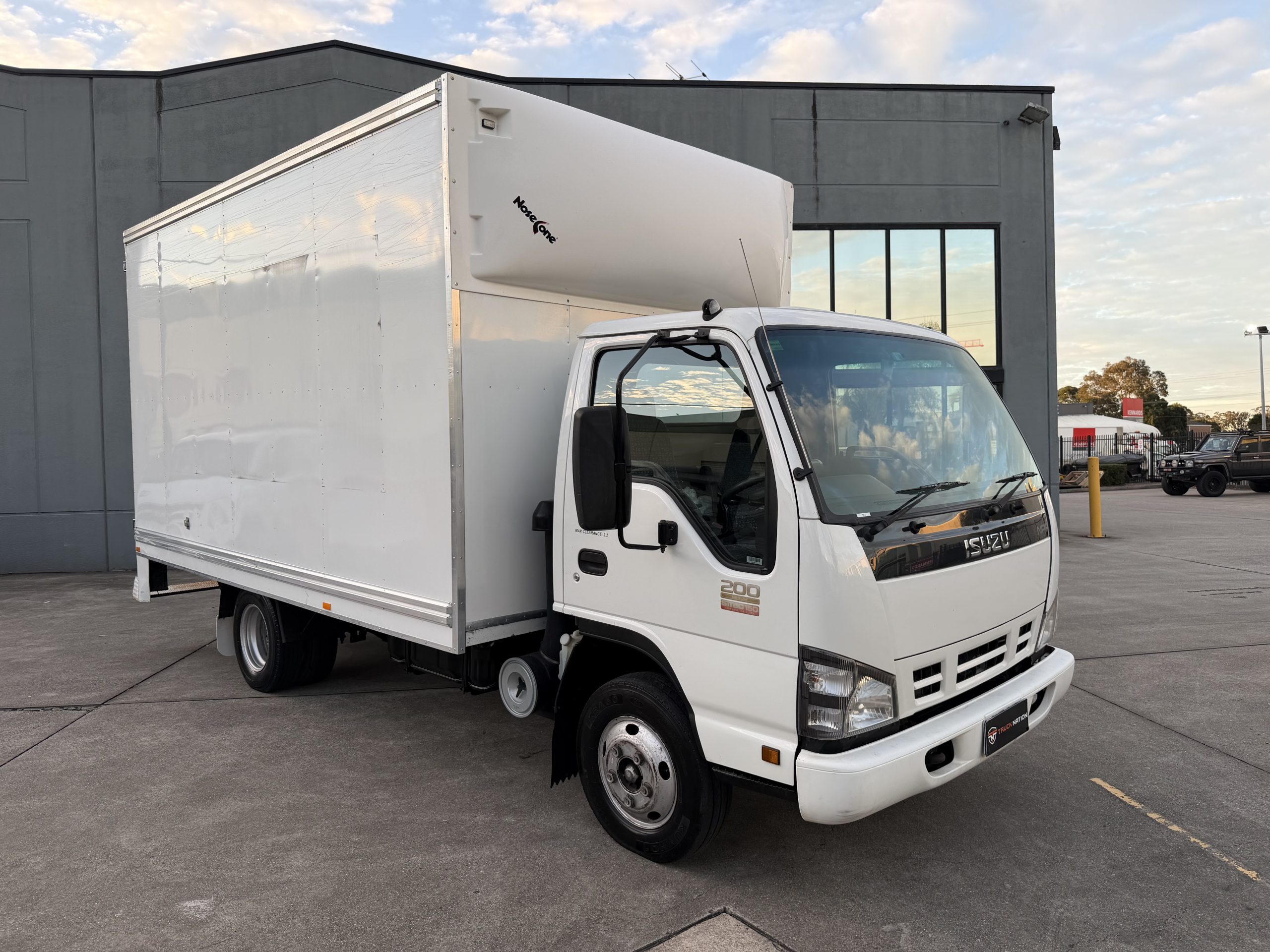 2007 Isuzu NPR Car Licence Pantech